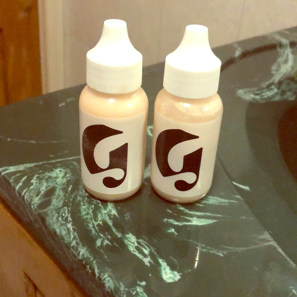 Glossier perfecting skin tint in light - 2 bottles